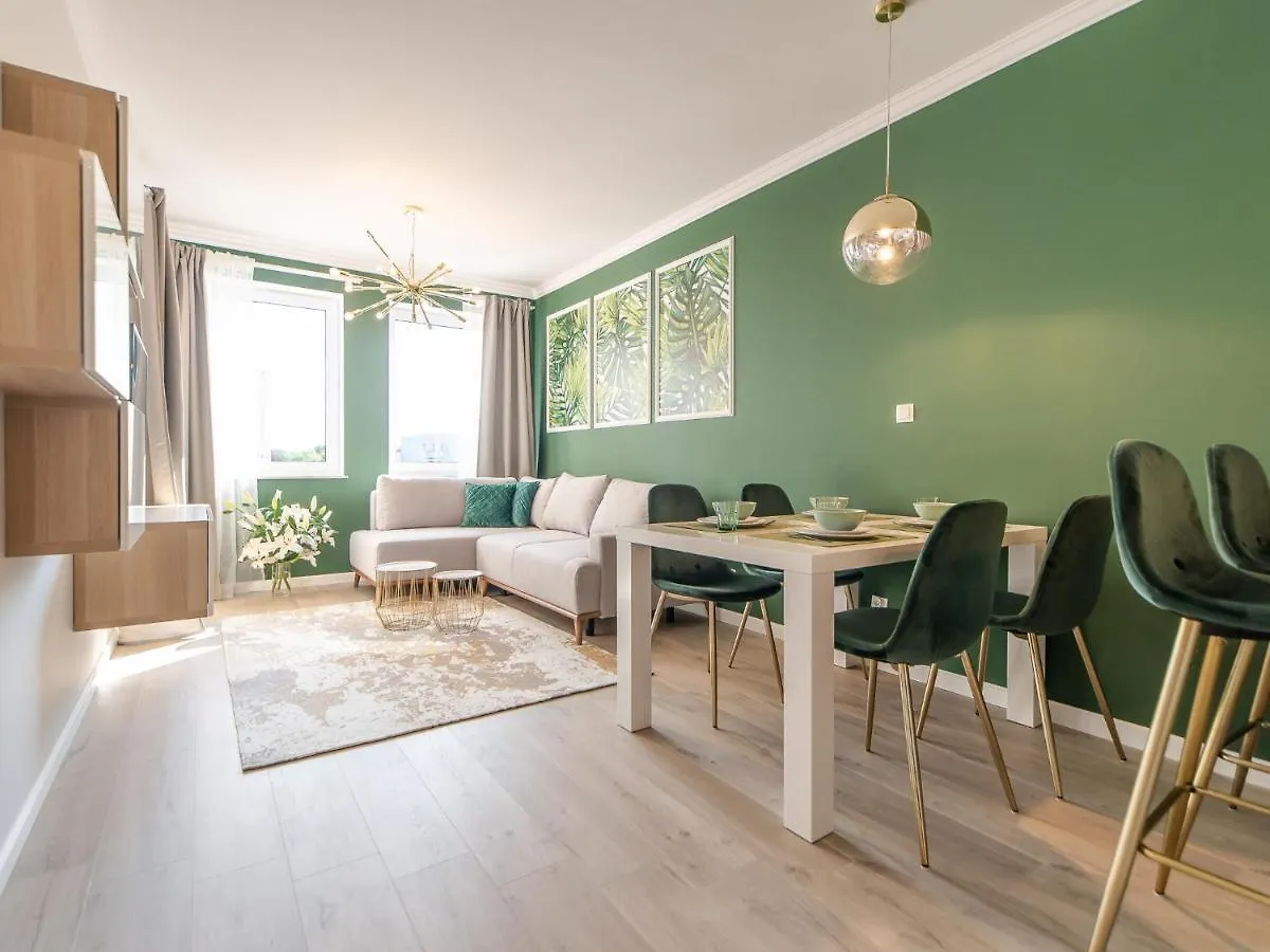 Apartamenty Blekit Na Fali - Miodowy Dom Kolobrzeg 0*,